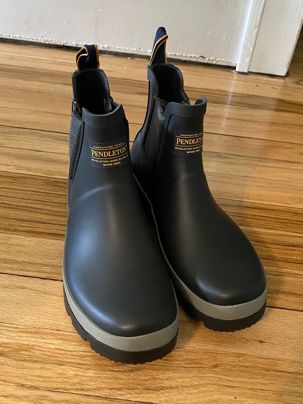 Pendleton short rain boots